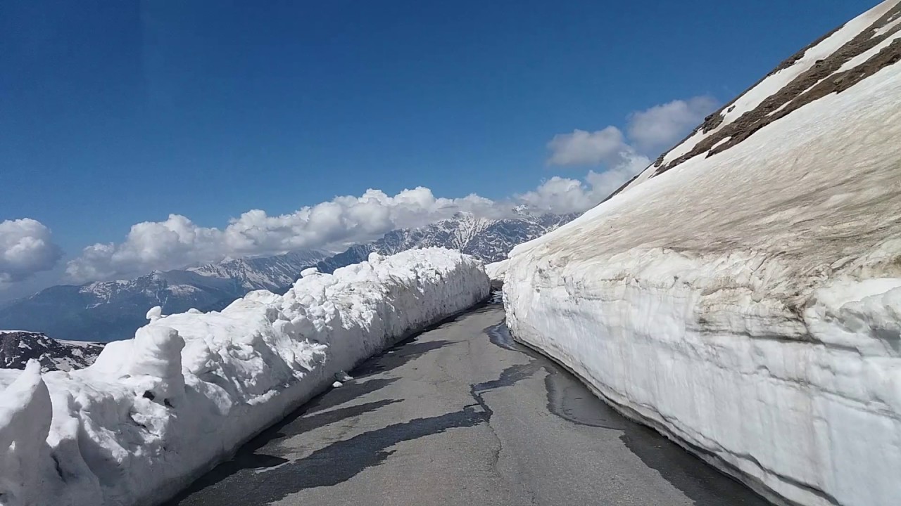 Rohtang Pass a tourist destination